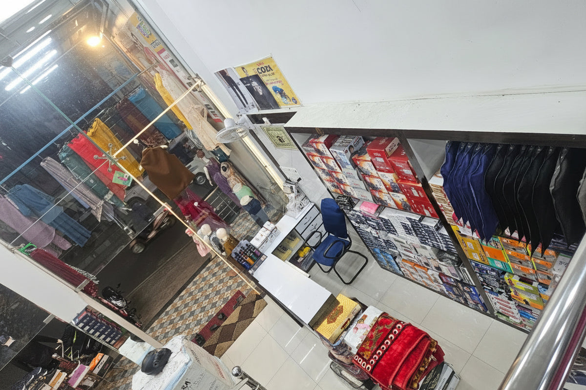 Pakiza Garments – Clothes Footwear Shop Pendra Road - Commitment