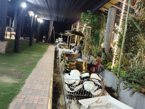 Pandey Catering – outdoor night event buffet – square optimized
