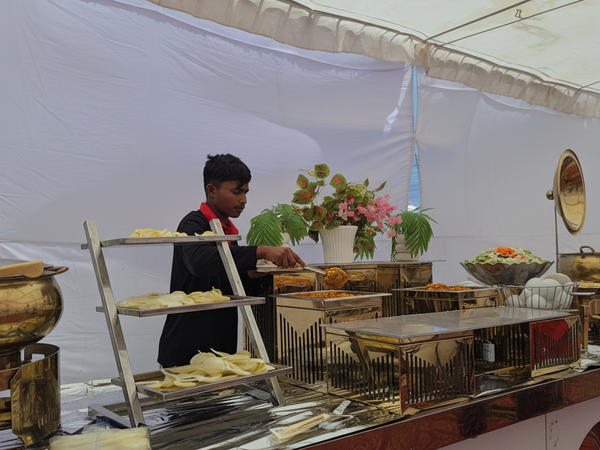 Pandey Catering – tent buffet setup – square optimized