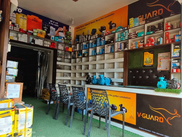 Shop Interior – Square